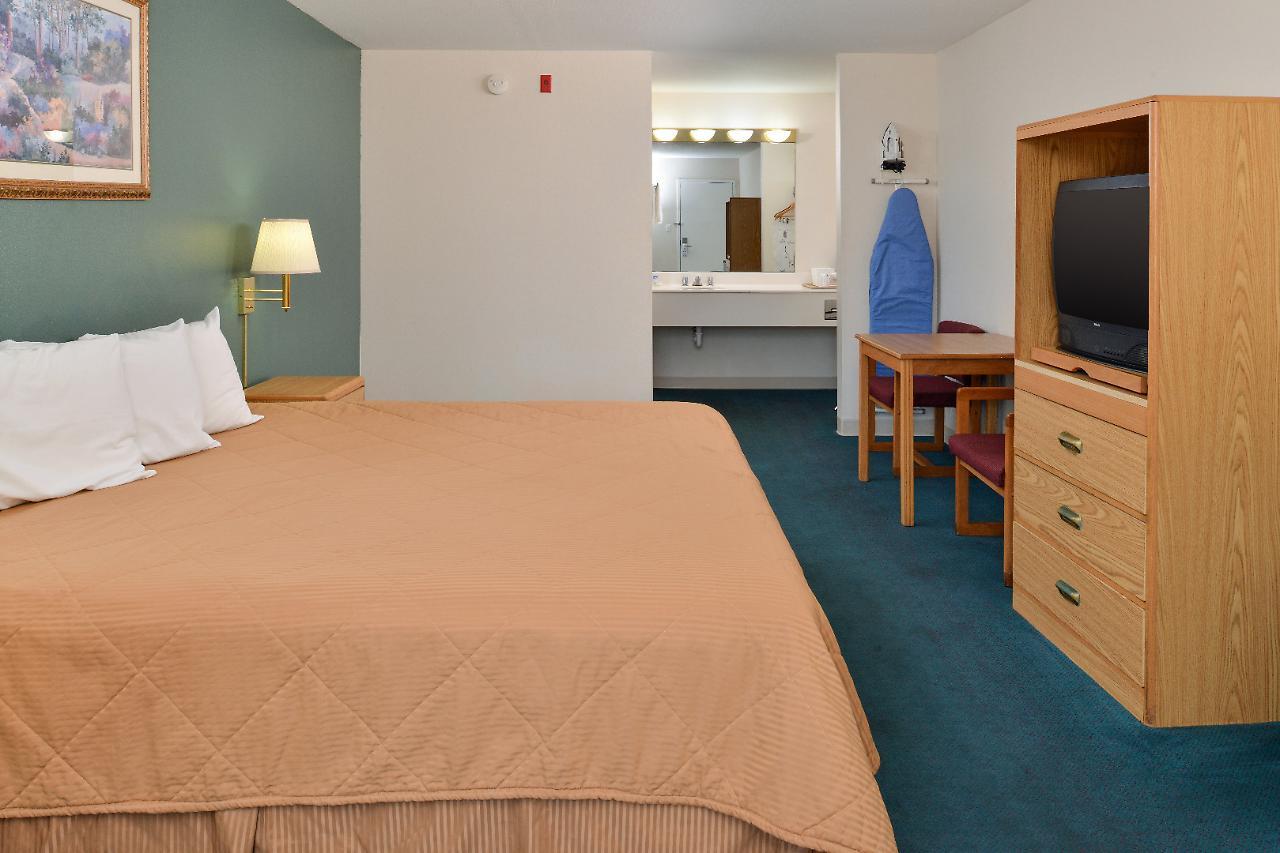 Americas Best Value Inn Kinder Exterior photo